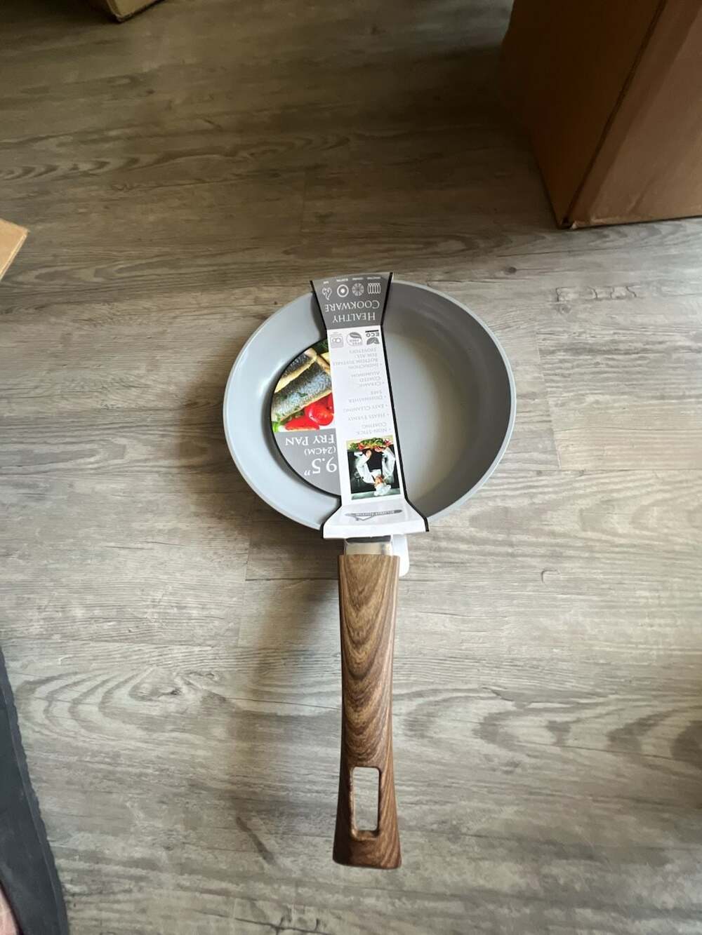 EuroHome 9.5 Inch Ceramic Non-Stick Fry Pan with Wood-Look Handle Grey